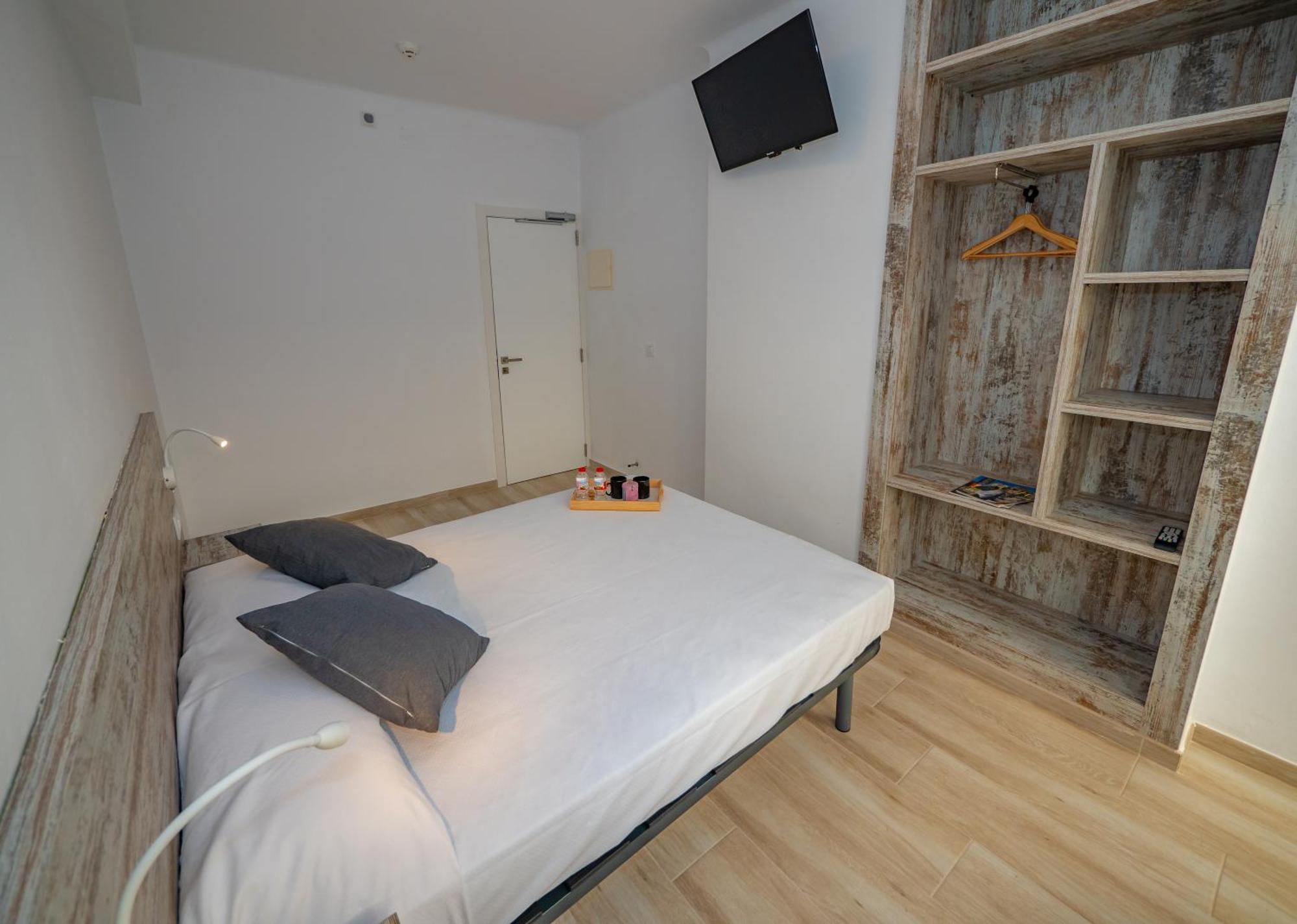 Agi Gloria Rooms Roses Bagian luar foto
